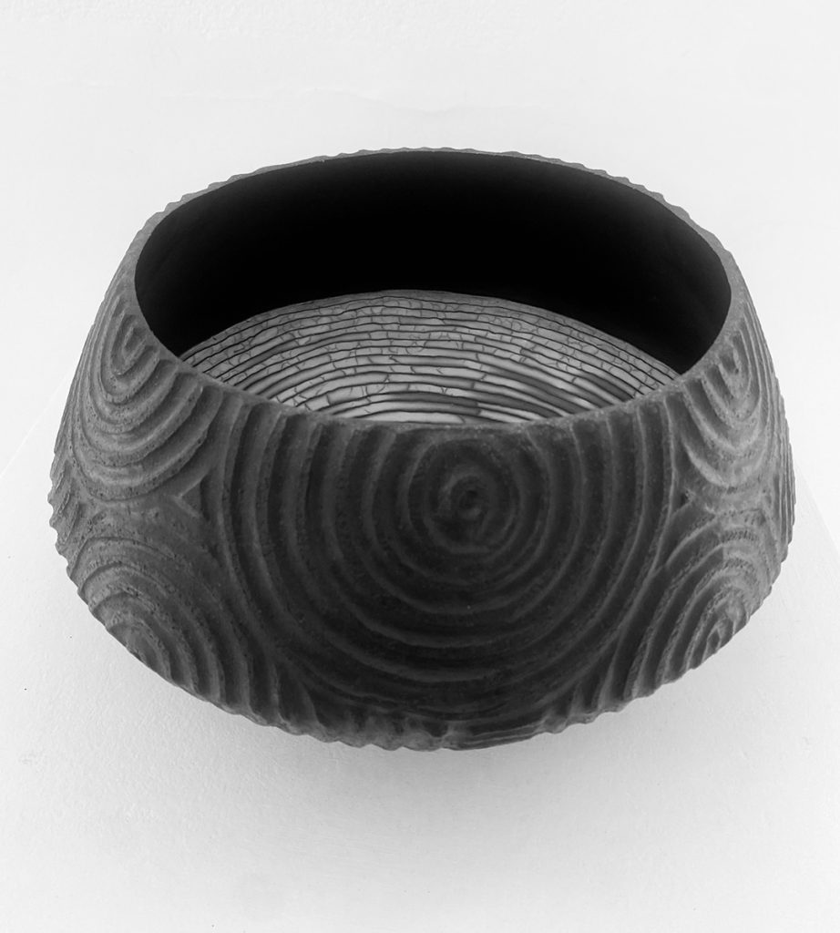 David Roberts - Vortex I, (Image 1), Ceramic, 22x37cm
