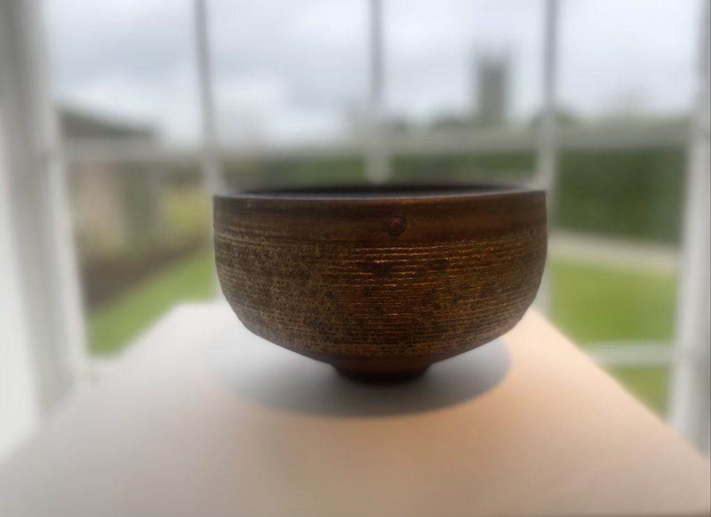 Jason Wason - Small Gold Bowl with Black Interior, Ceramic, 13x22cm