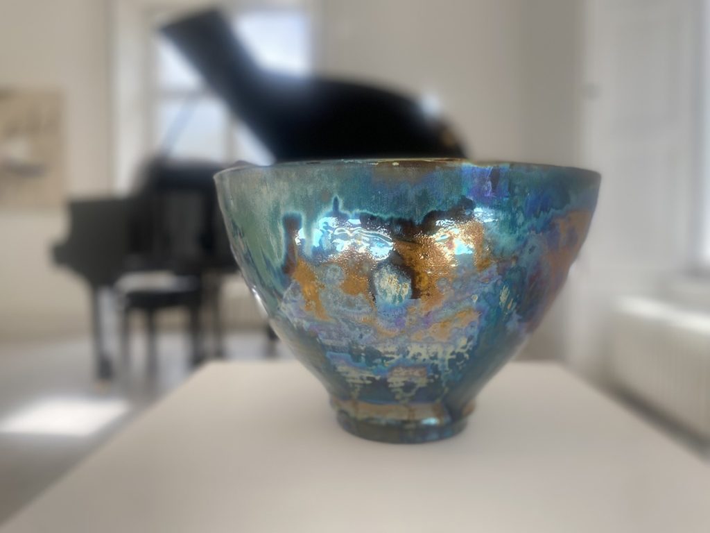 Sutton Taylor - Large Bowl, Lustreware, 24x35cm